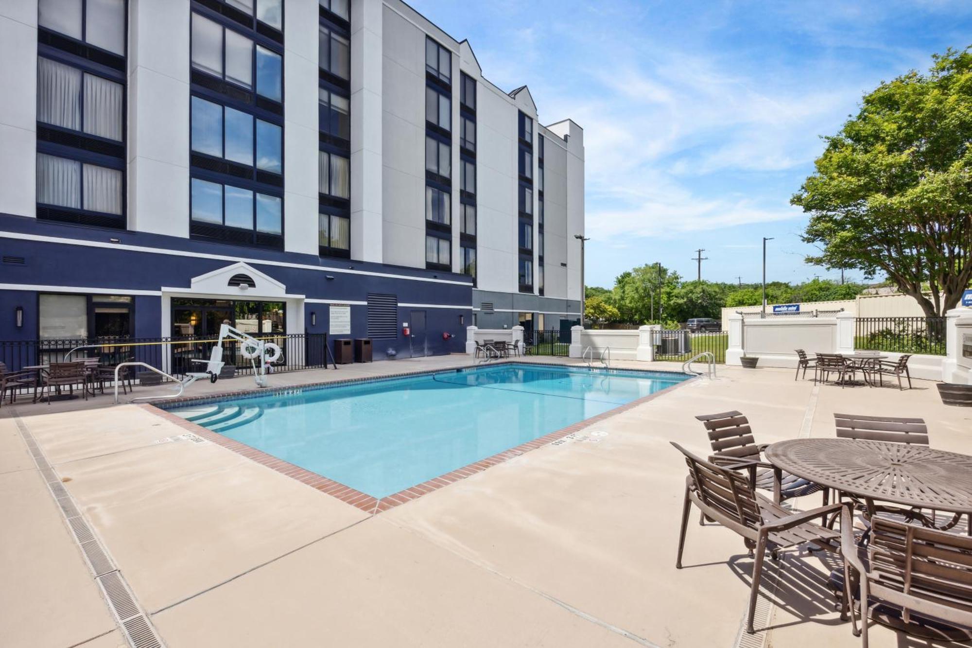 Hyatt Place San Antonio Northwest/Medical Center Exterior photo